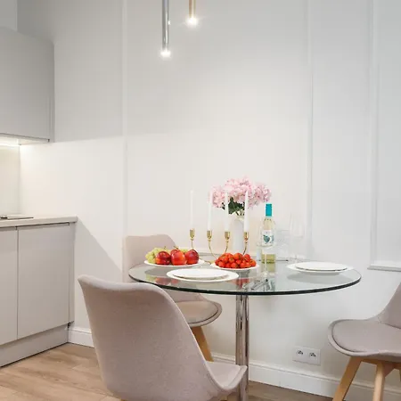 Apartment Close