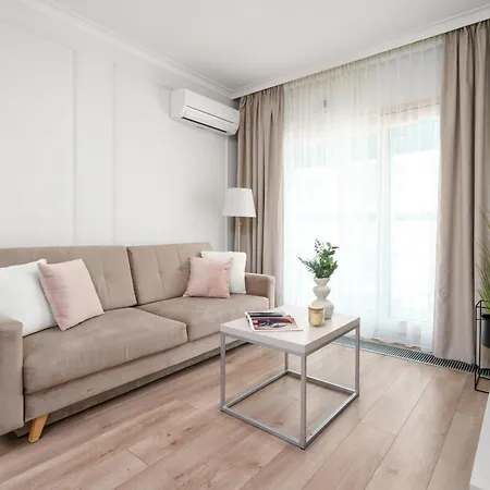 Close-urban Chic - Luxury For Up To 10 Guests In Mennica Residence, Center דירה