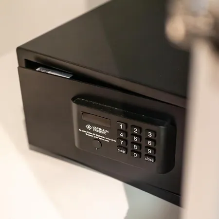 Apartmán Close-urban Chic - Luxury For Up To 10 Guests In Mennica Residence, Center *