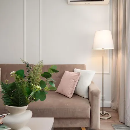 Close-urban Chic - Luxury For Up To 10 Guests In Mennica Residence, Center Apartmán *